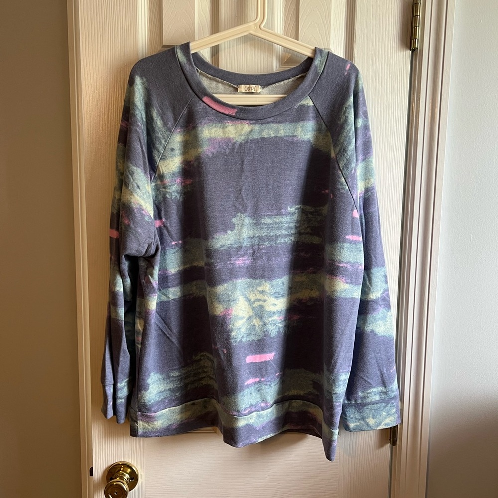 2x crew neck lightweight sweatshirt